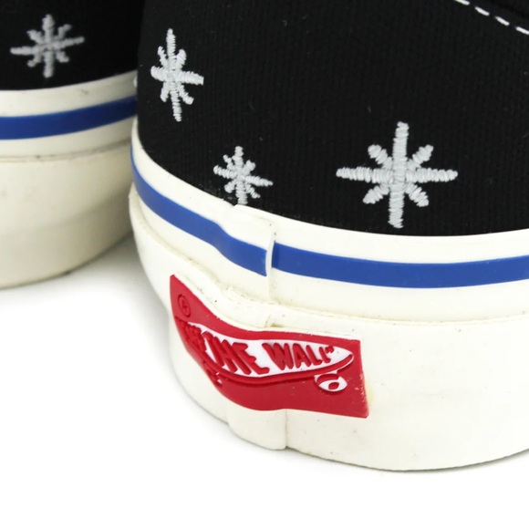 Better™ Gift Shop - AOI Industry / Vans - Black "KiraKira" Slip On GLOW IN DARK - Picture 7 of 13
